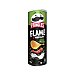 Pringles Patatas con forma de teja y sabor a chile con notas de crema agria pringles flame