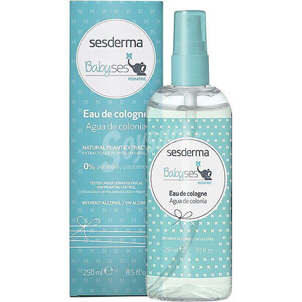 Pediatric agua de colonia formulada con una fragancia de nota floral