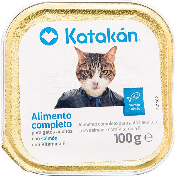 Comida húmeda para gatos adultos con salmón