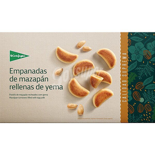 Empanadas de mazapán rellenas de yema selection