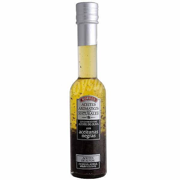 Condimento de aceite de oliva con aceitunas negras