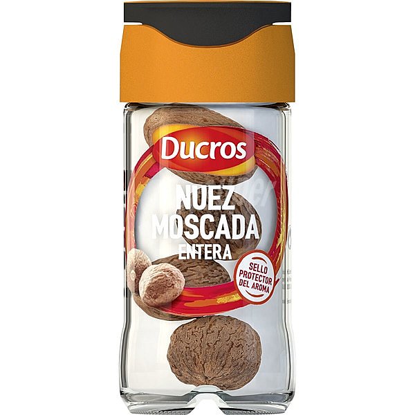 Nuez moscada entera