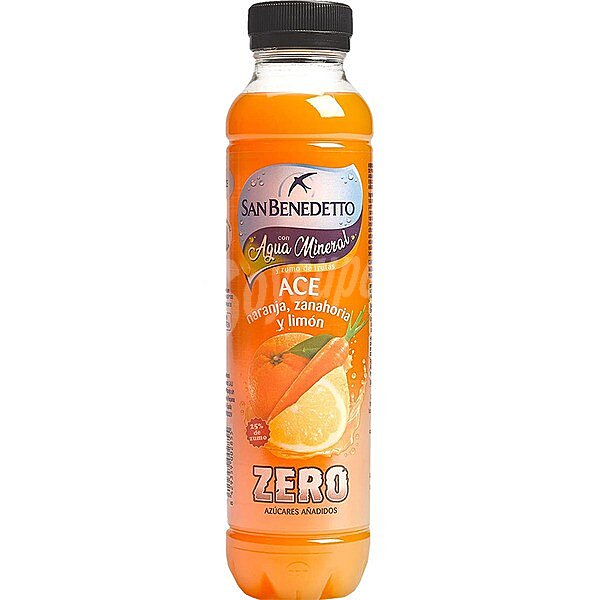 Bebida de agua mineral y zumo ACE naranja, zanahoria y limón Zero azúcares añadidos