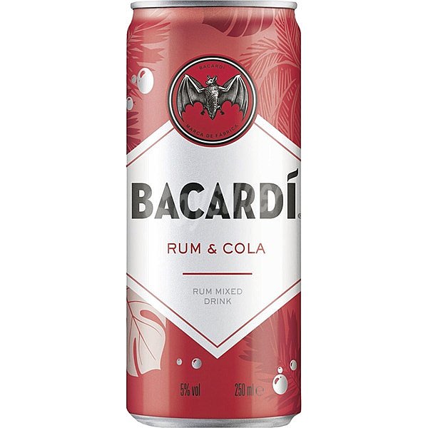 Combinado de Bacardí carta blanca con cola