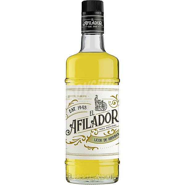 Licor de hierbas elabroado de forma tradicional