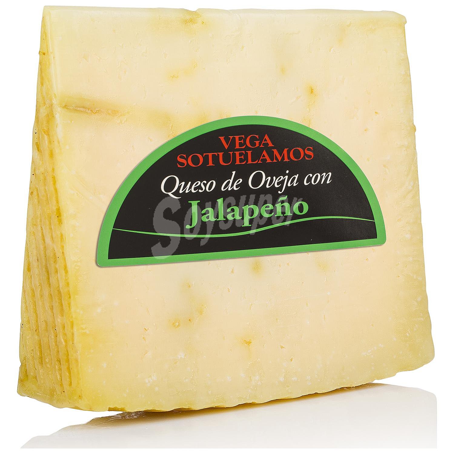 Queso de oveja curado con jalapeño cuña