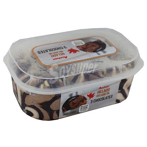 Producto alcampo Tarrina de helado de chocolate con salsa sabor chocolate y trocitos de chocolate con leche y blanco producto alcampo