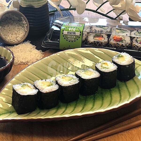 Makis de aguacate y queso crema 6 unidades bandeja 120 g